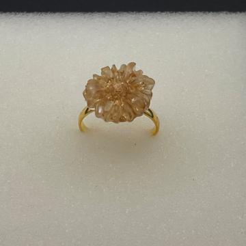 Bague fleur feuilles métallisées dorées