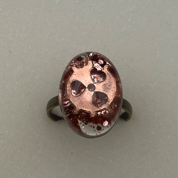 Bague petit ovale engrenage et paillettes rose
